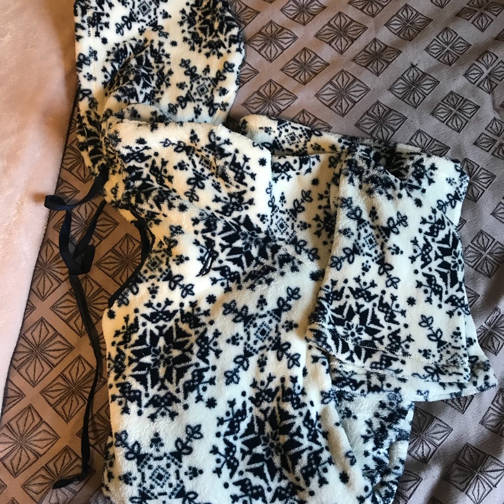 Nautica Sleepwear Fuzzy hooded nightgown